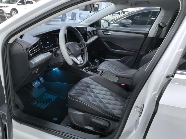 Volkswagen Sagitar 2024 thumb 4