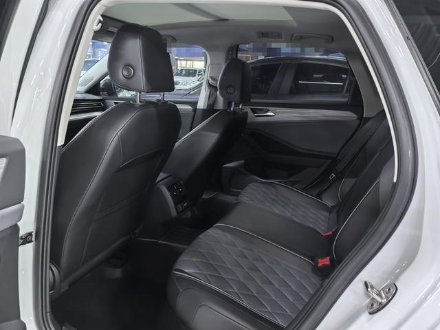 Volkswagen Sagitar 2024 thumb 6