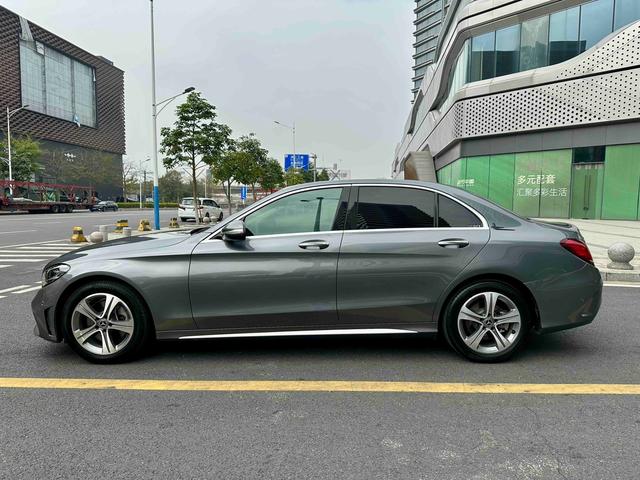 Mercedes-Benz C-Class 2019 thumb 3