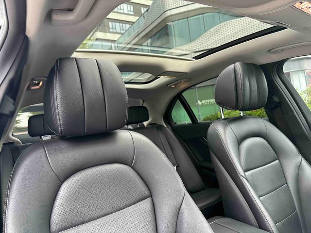 Mercedes-Benz C-Class 2019 thumb 9