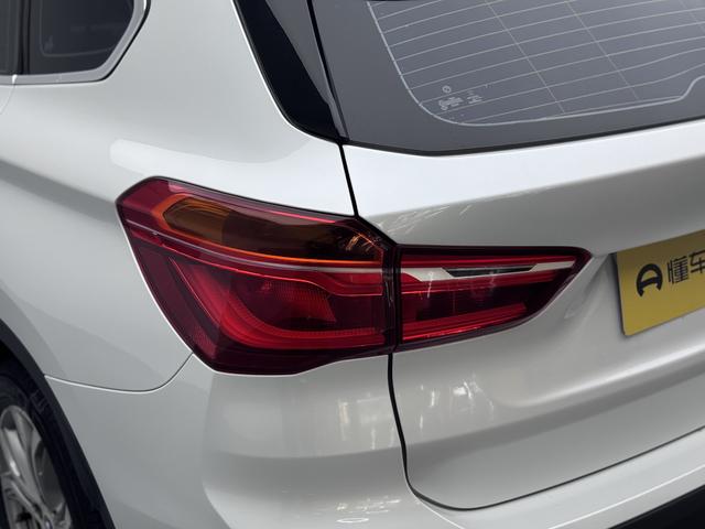 BMW X1 2018 thumb 11