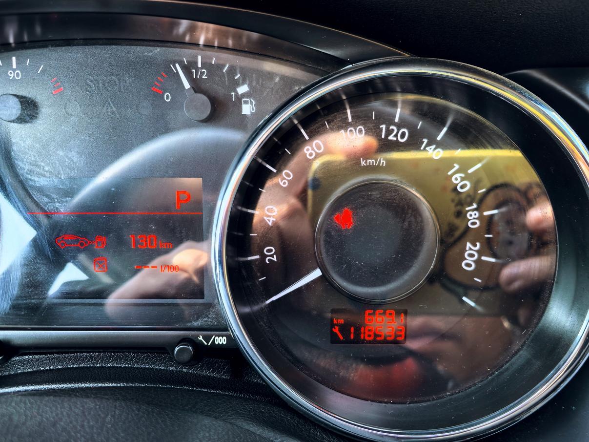 Peugeot 3008 2013 thumb 6