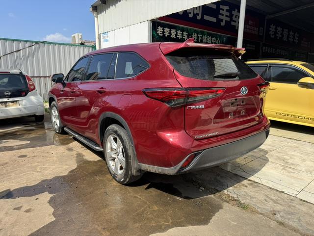 Toyota Highlander 2022 thumb 3