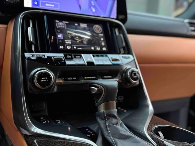 Lexus LX 2023 thumb 9