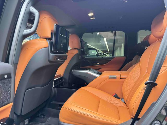 Lexus LX 2023 thumb 10