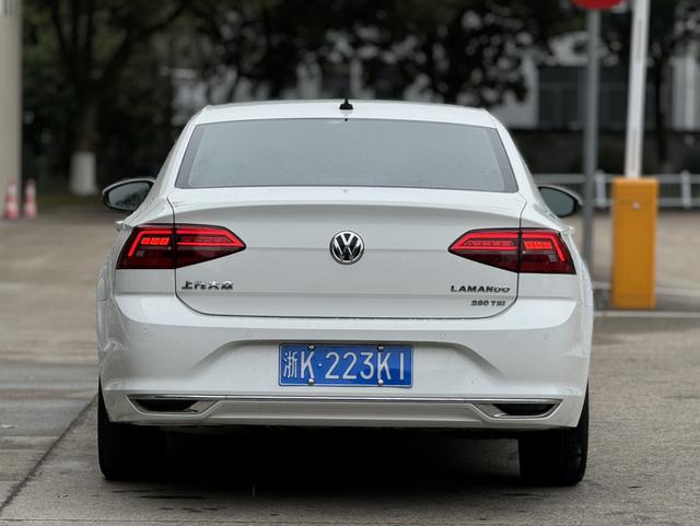 Volkswagen Lamando 2019 thumb 2