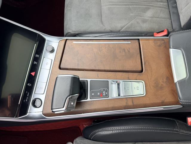 Audi A6 2023 thumb 5
