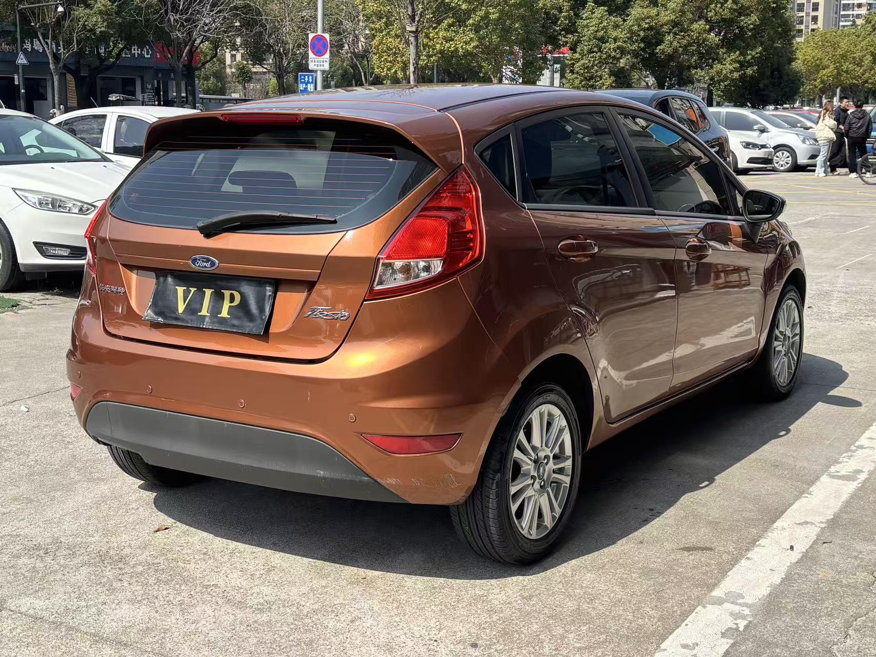 Ford Fiesta 2014 thumb 3