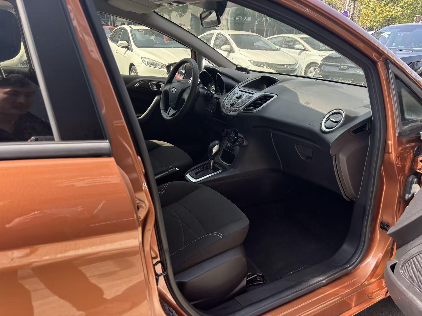 Ford Fiesta 2014 thumb 4