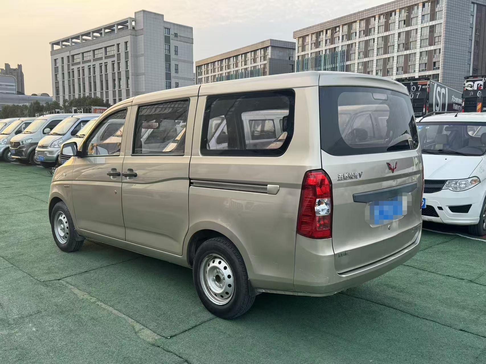 Wuling Rongguang V 2018 thumb 3