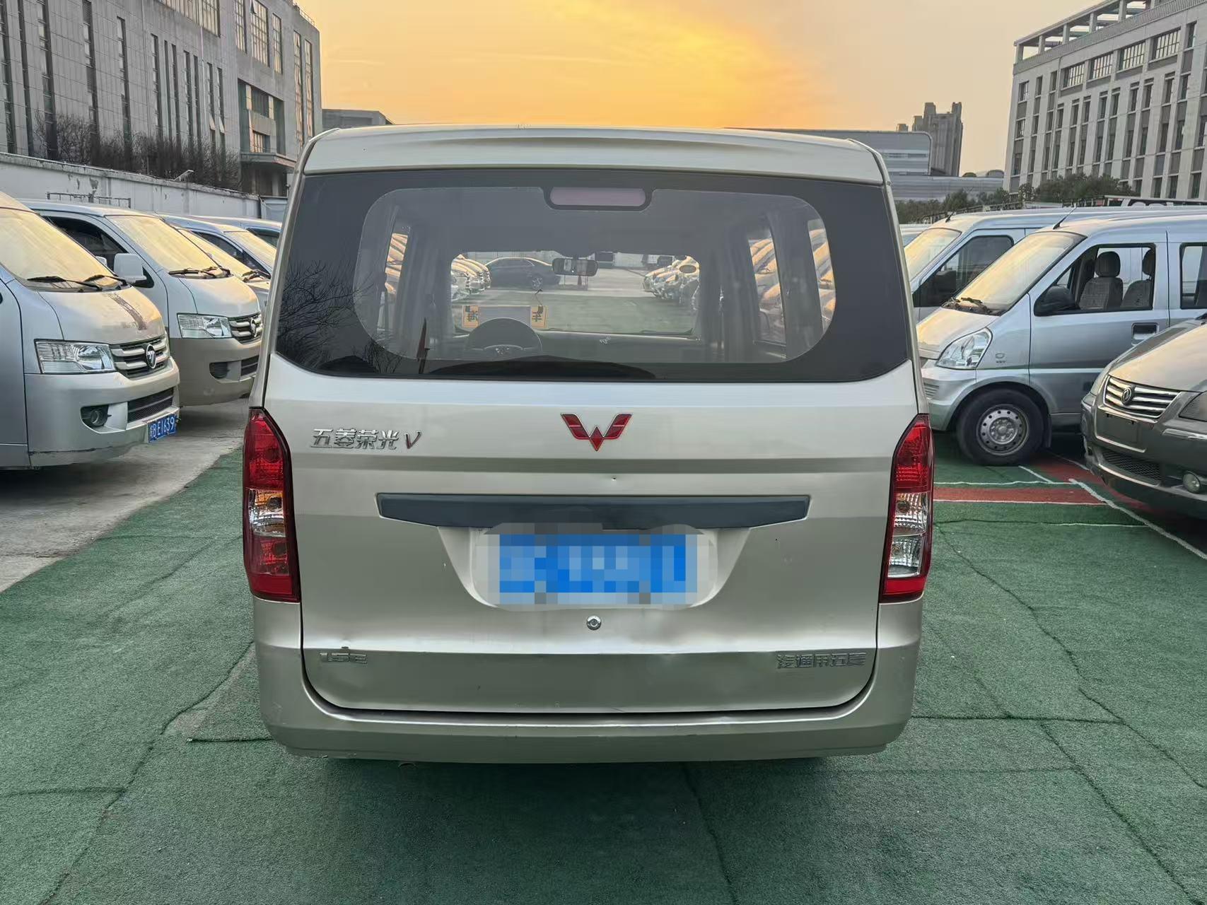 Wuling Rongguang V 2018 thumb 4