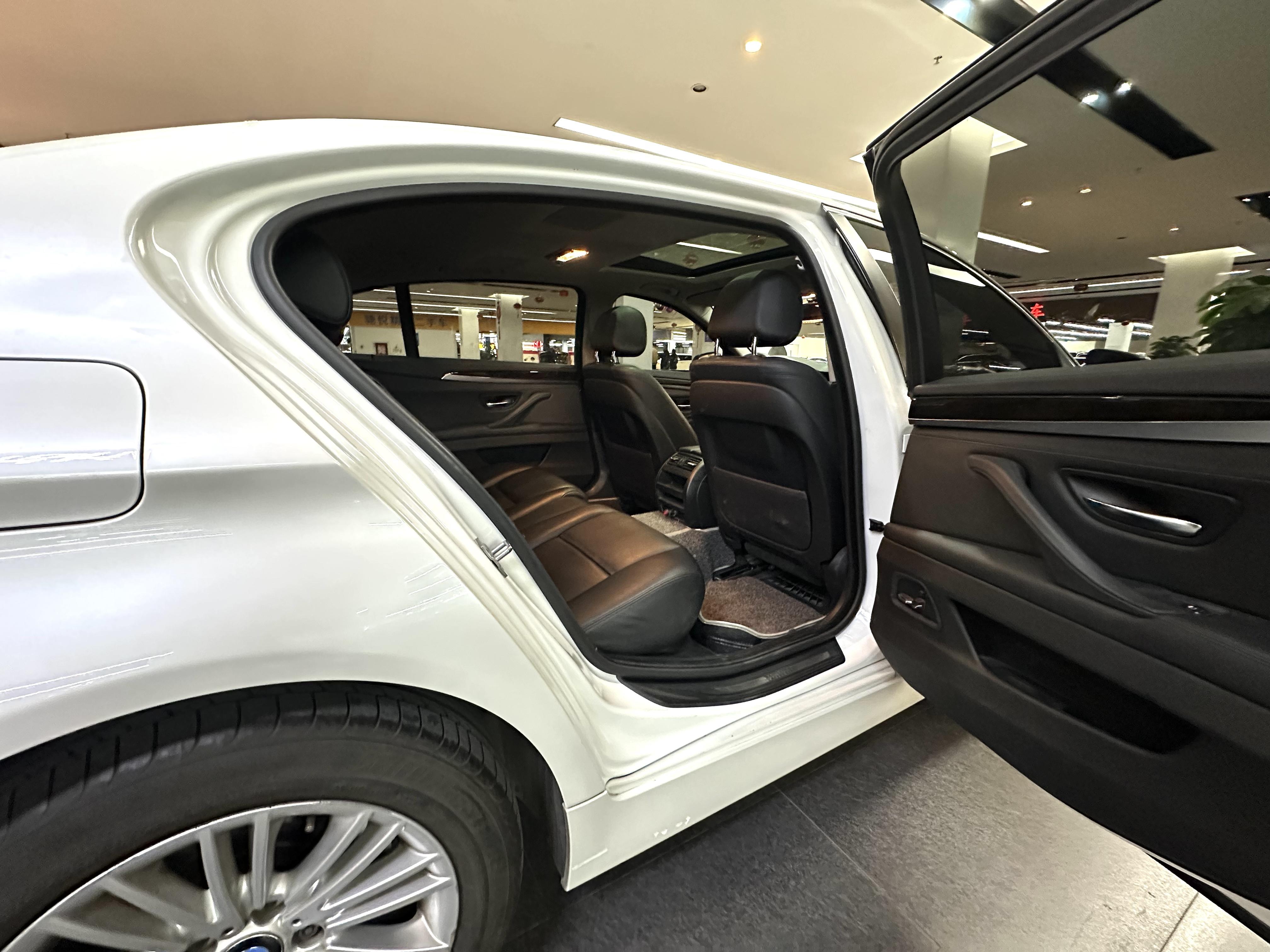 BMW 5 серии 2014 thumb 4