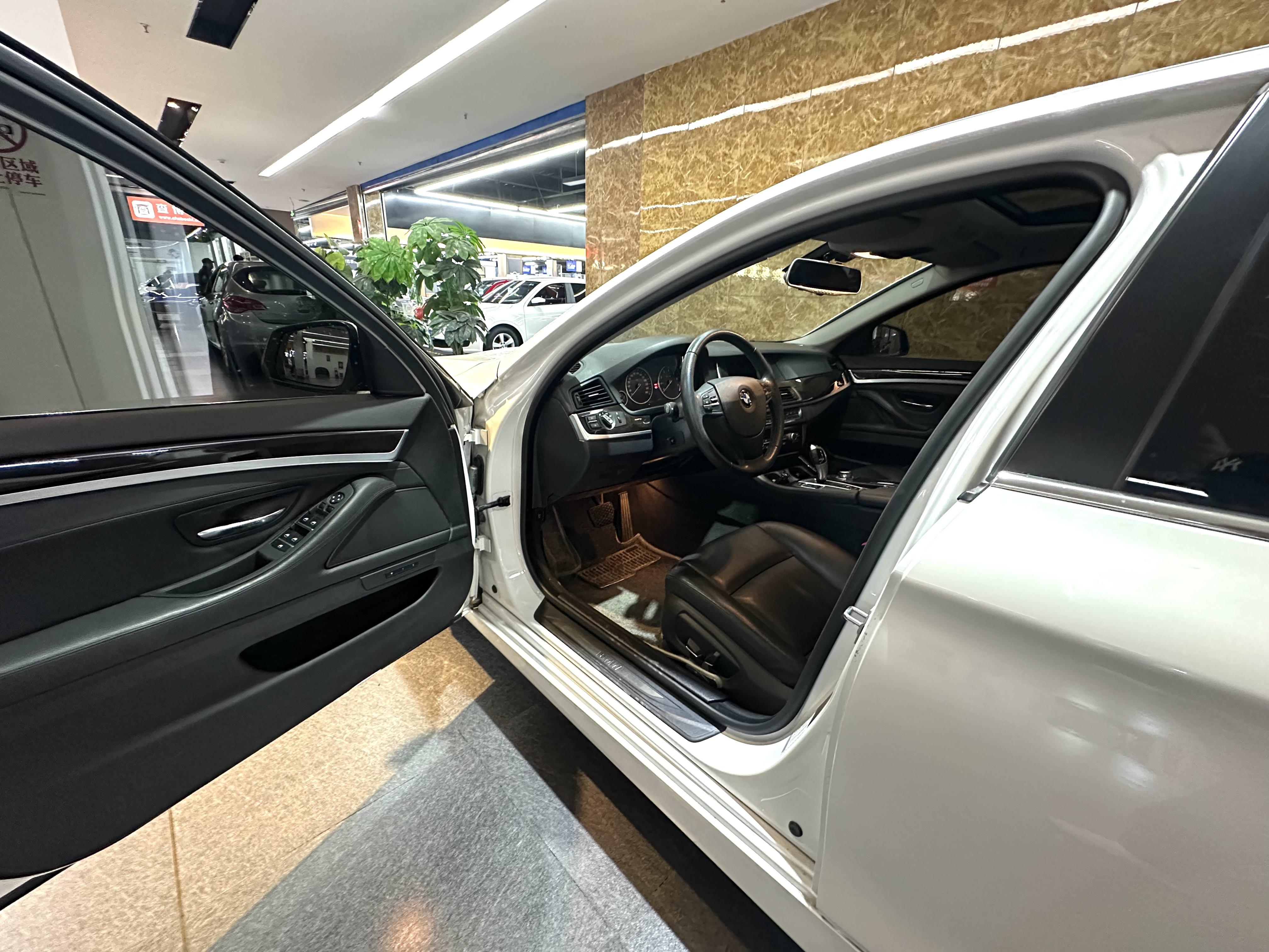 BMW 5 серии 2014 thumb 12