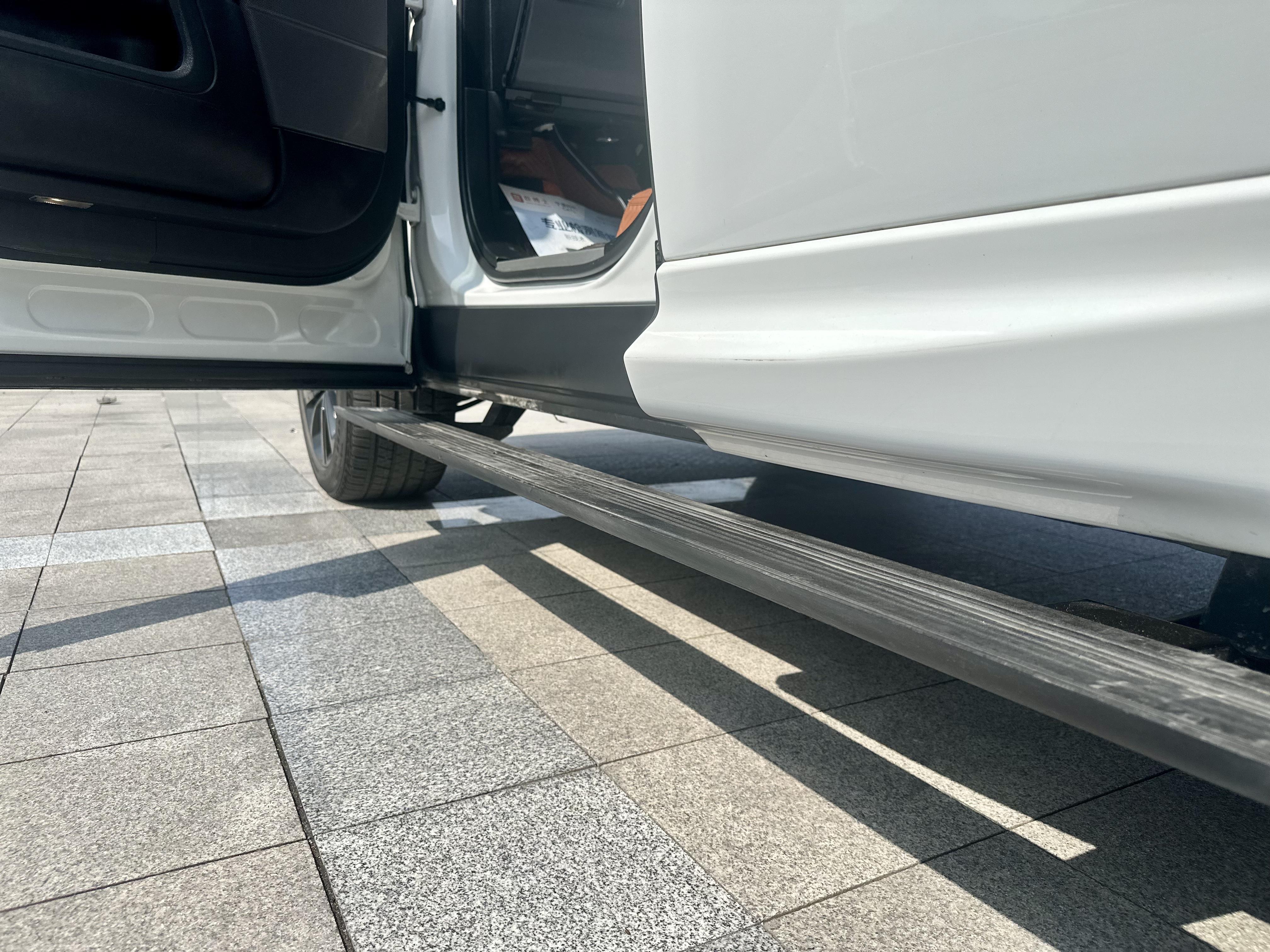 Land Rover Range Rover Sport 2018 thumb 8