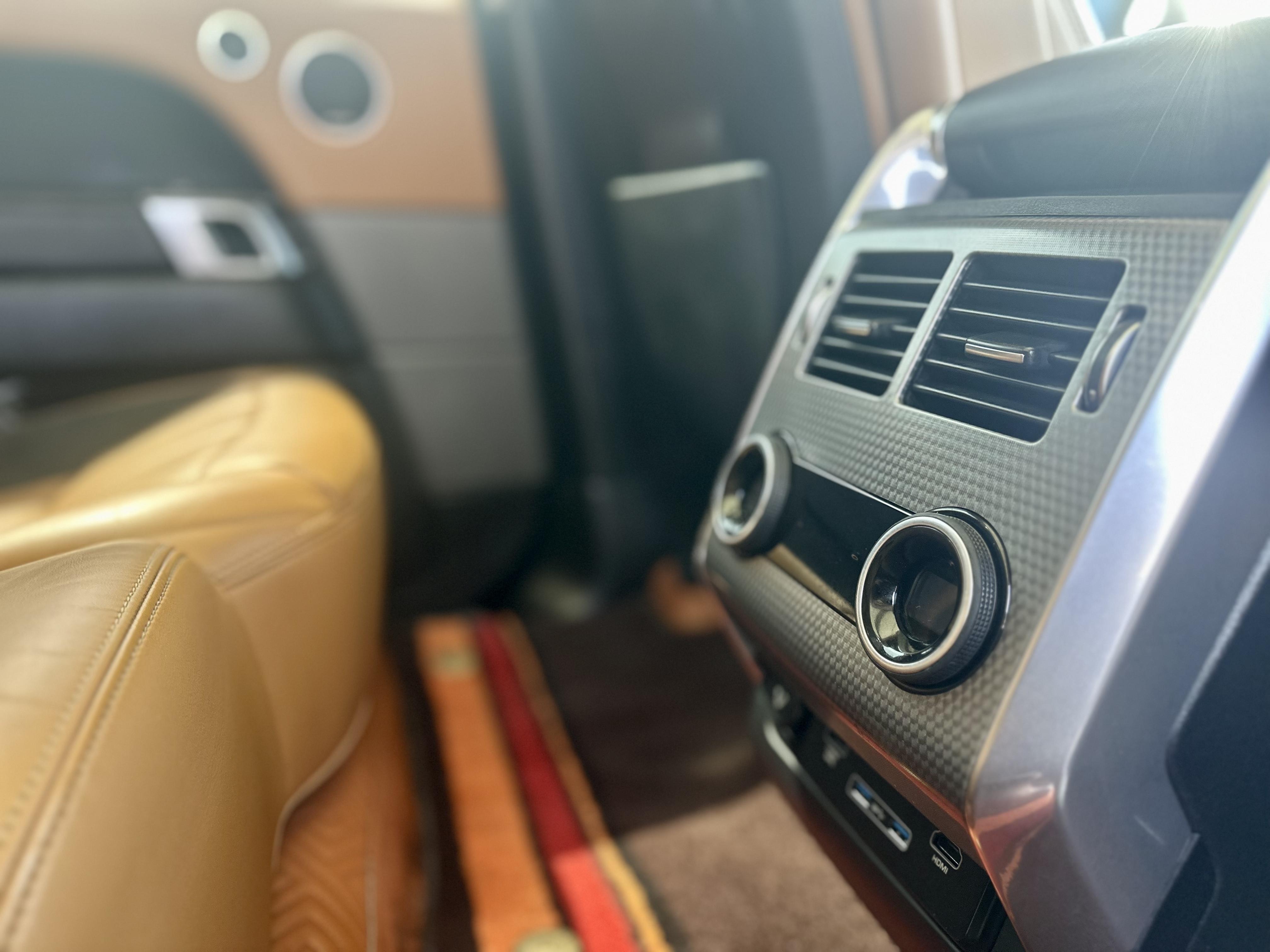 Land Rover Range Rover Sport 2018 thumb 11