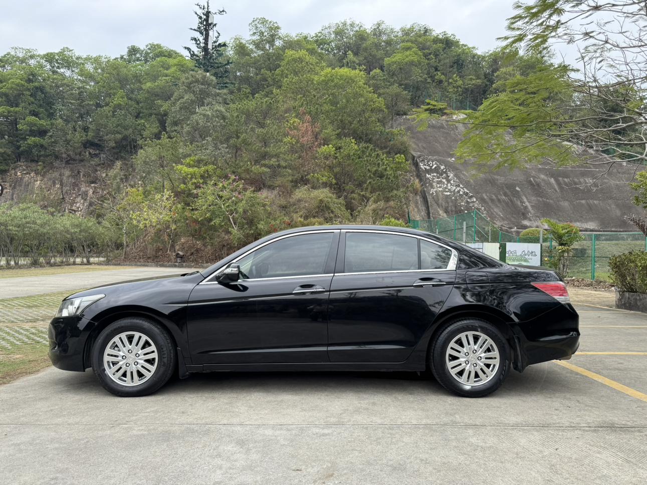 Honda Accord 2009 thumb 2