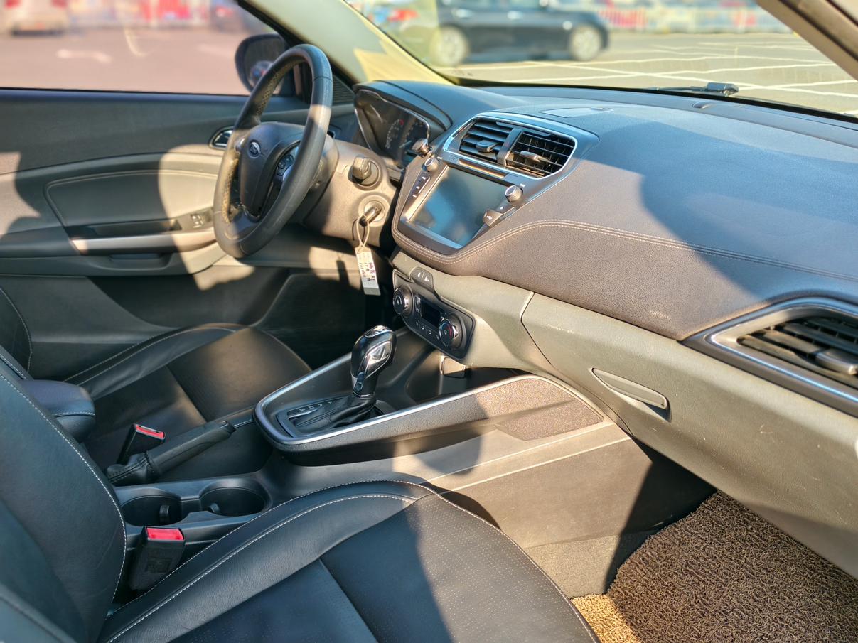 Ford Focus 2017 thumb 4