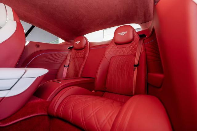 Bentley PHEV 2026 thumb 2