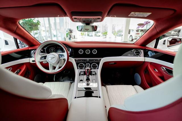 Bentley PHEV 2026 thumb 4