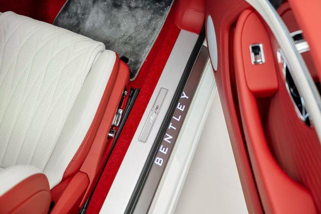 Bentley PHEV 2026 thumb 6