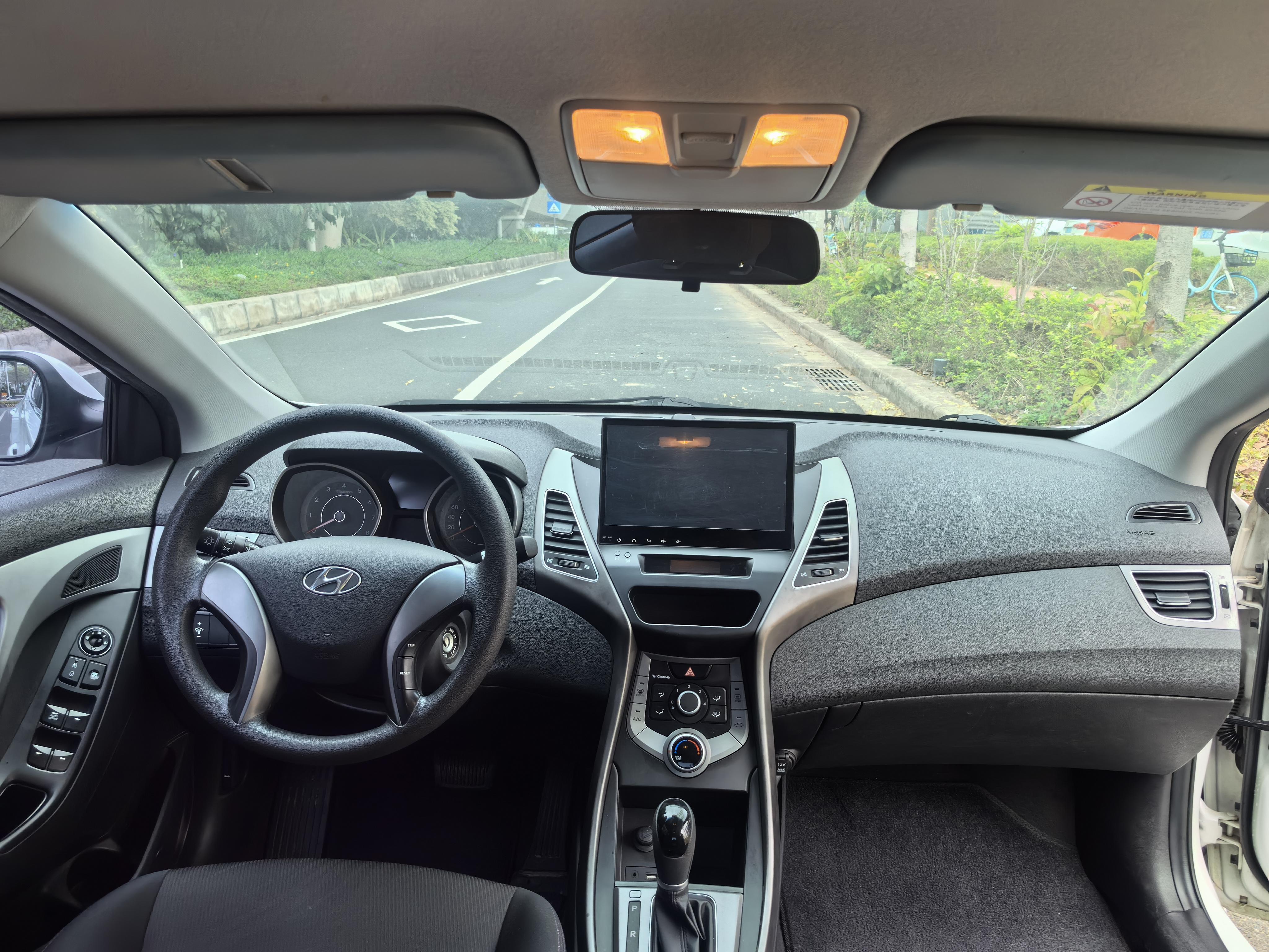 Hyundai Elantra 2017 thumb 9