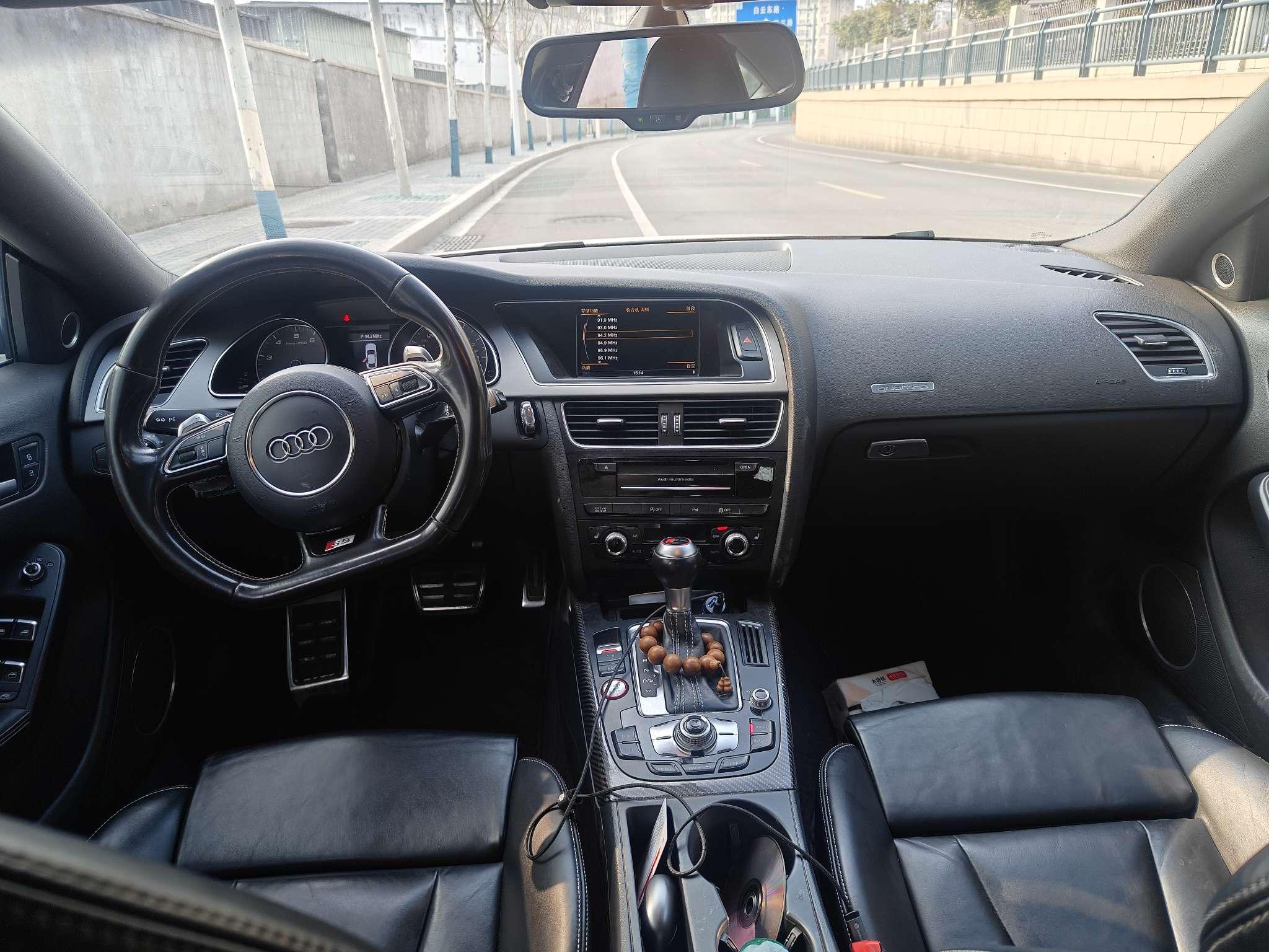 Audi S5 2015 thumb 5