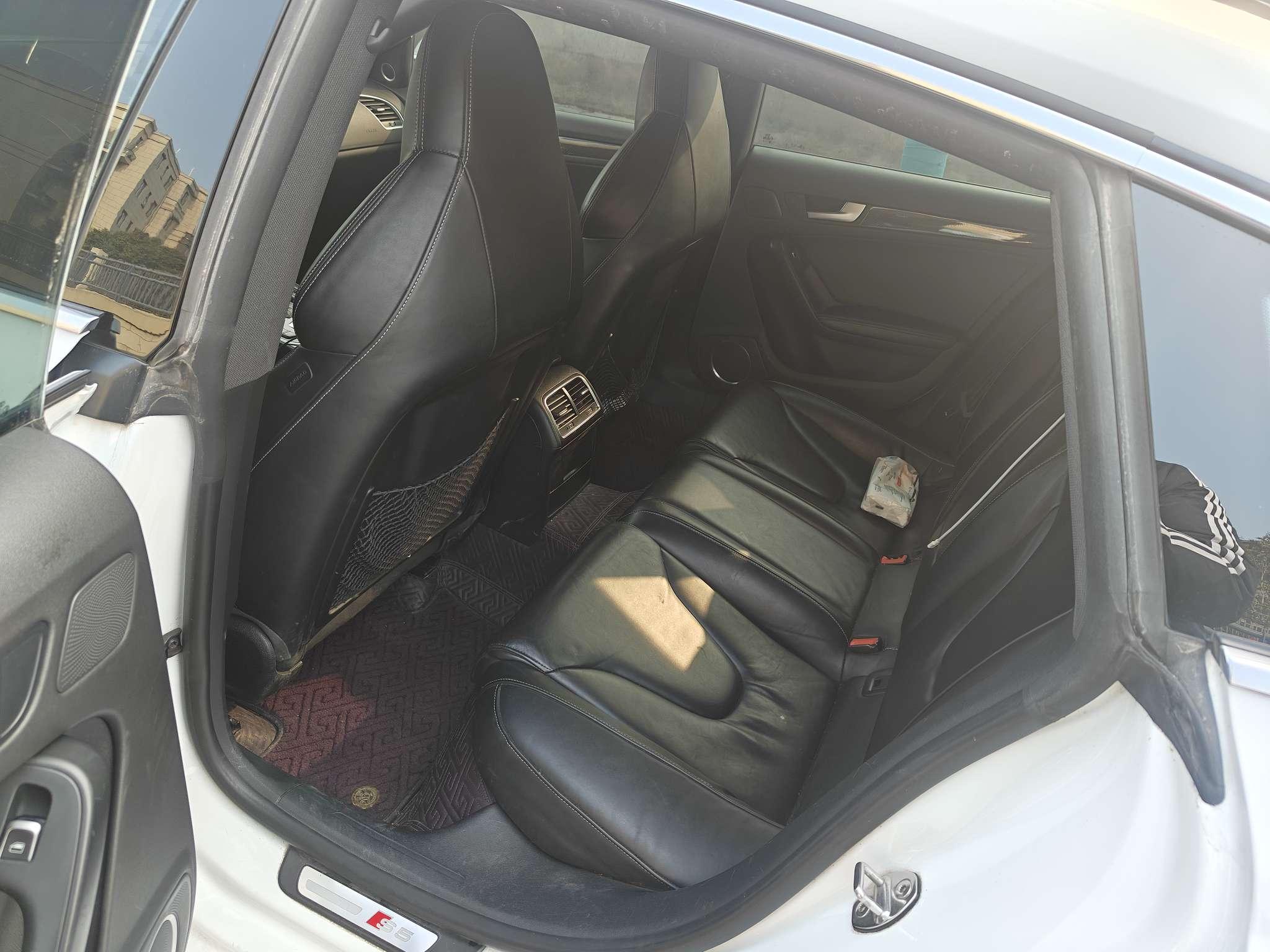 Audi S5 2015 thumb 7
