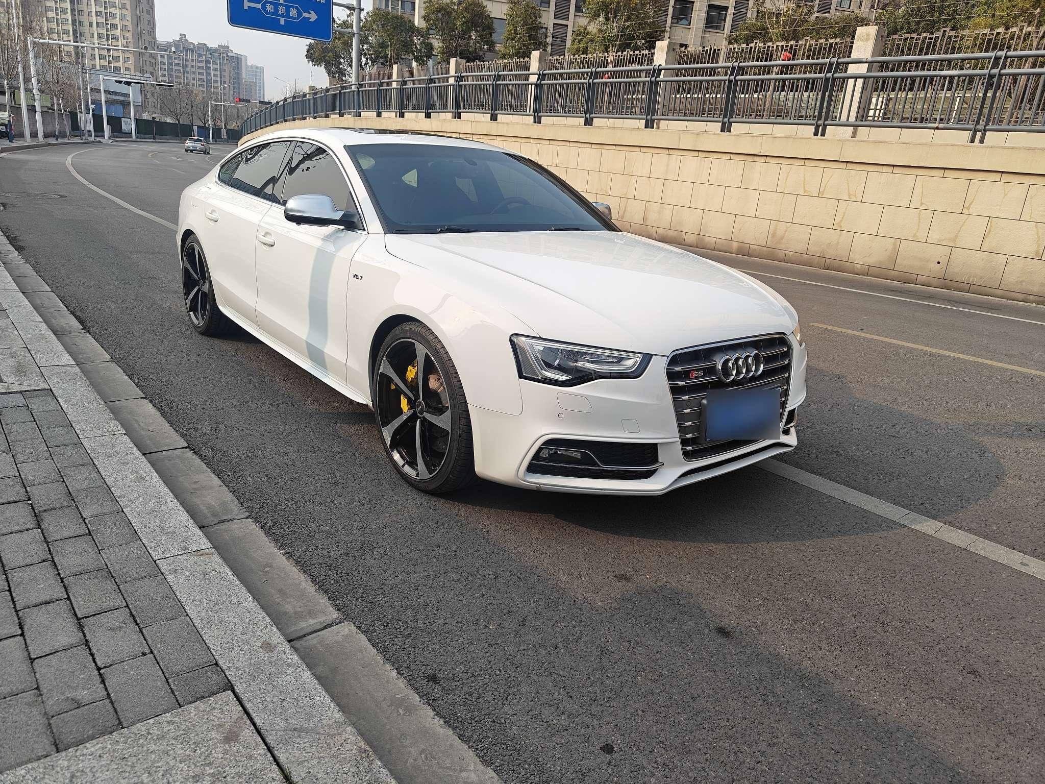 Audi S5 2015 thumb 10