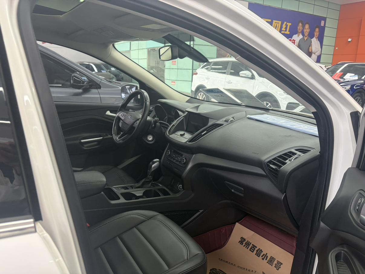 Ford Kuga 2019 thumb 4