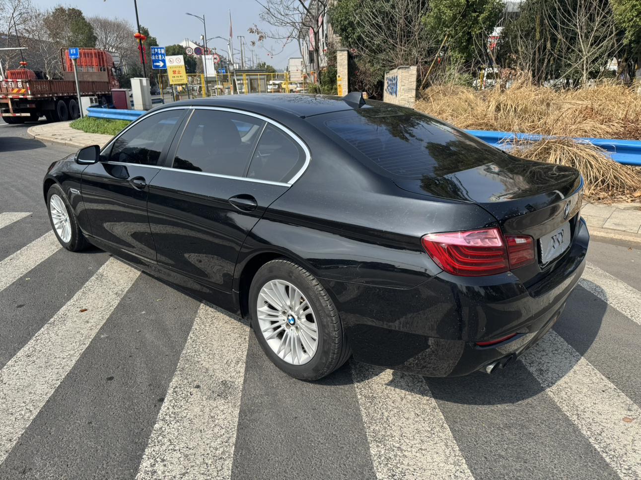 BMW 5 серии 2015 thumb 2