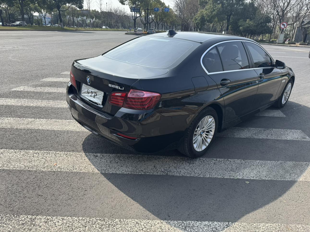 BMW 5 серии 2015 thumb 4