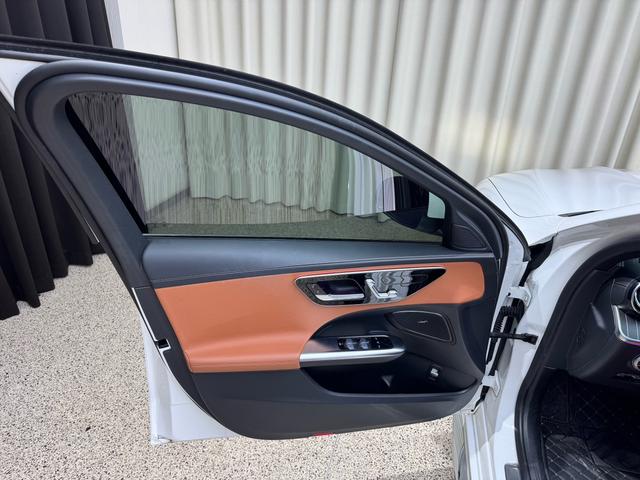Mercedes-Benz C-Class 2022 thumb 10