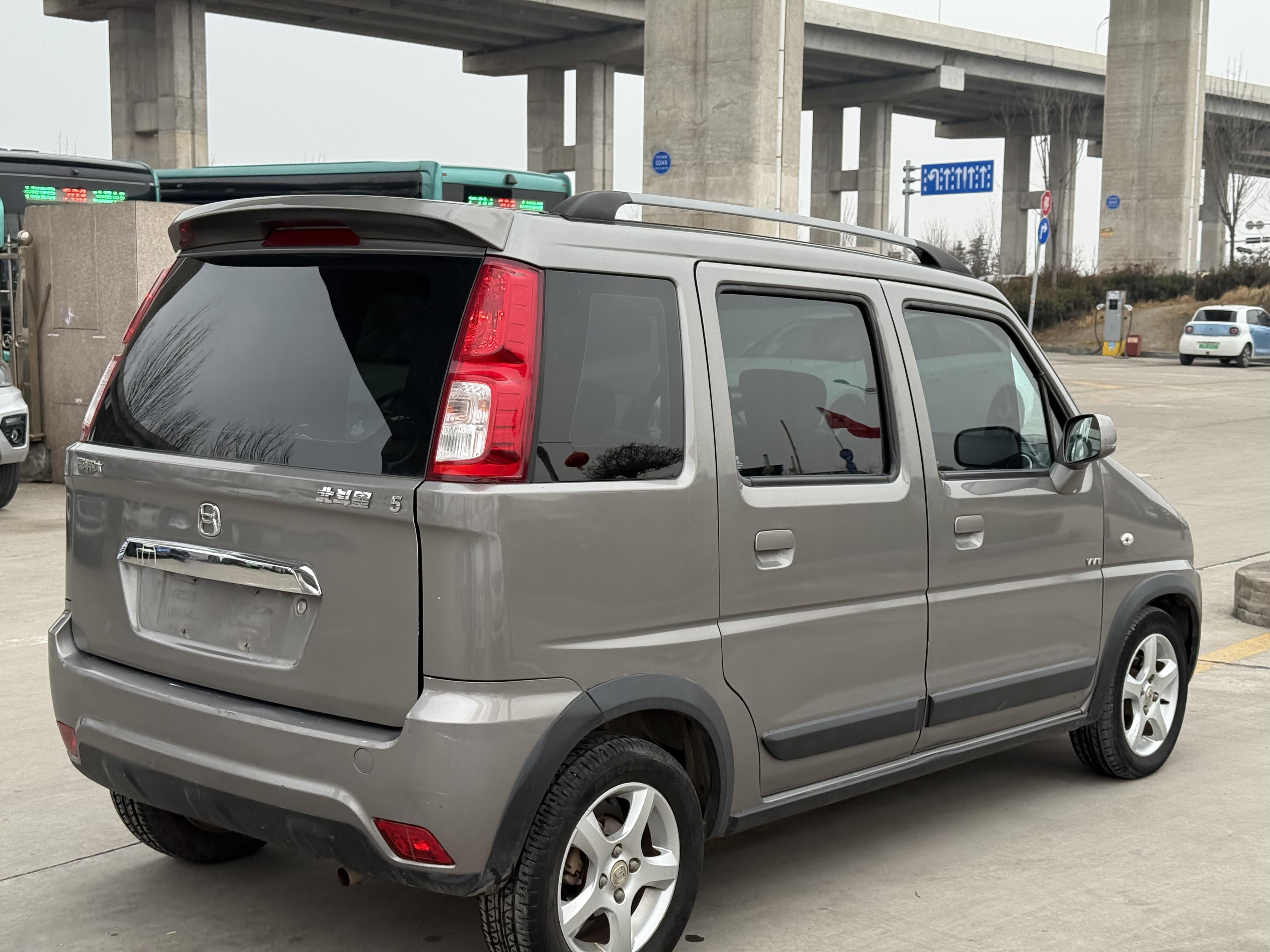 BAIC X5E 2017 thumb 4