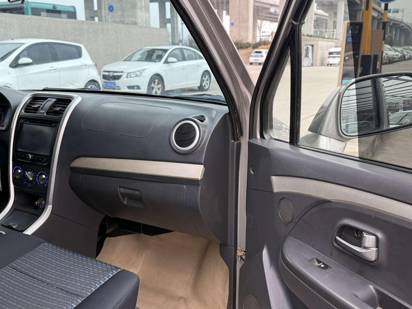 BAIC X5E 2017 thumb 5