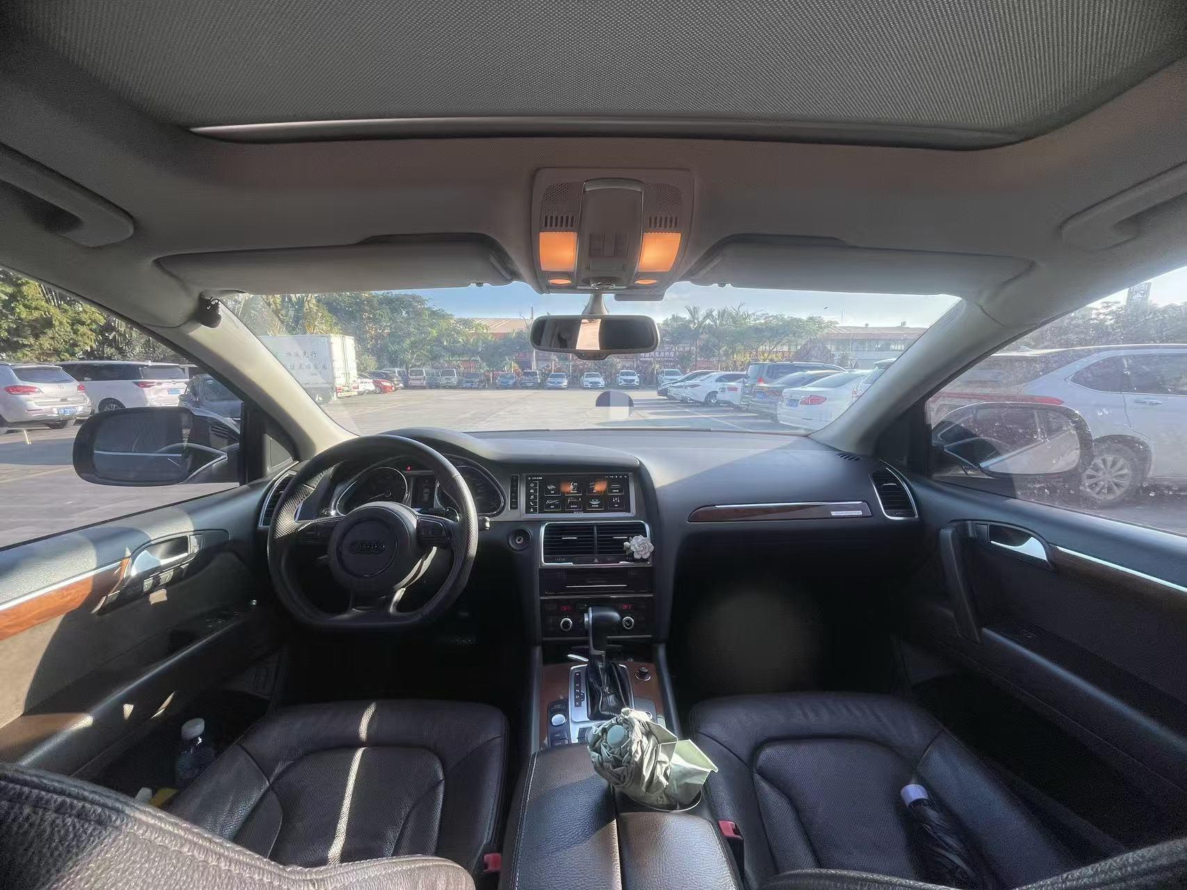 Audi Q7 2014 thumb 5