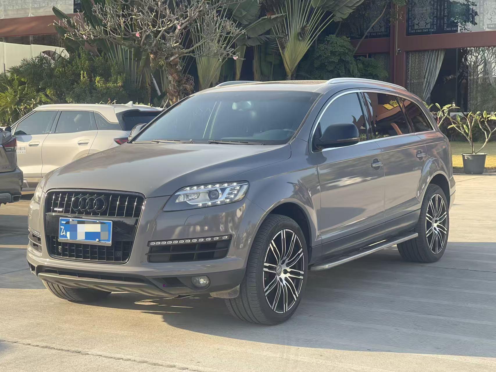 Audi Q7 2014 thumb 8