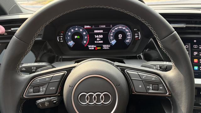 Audi A3 2023 thumb 4