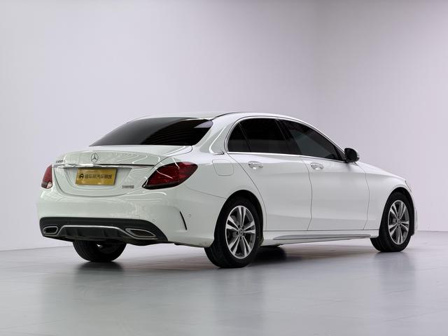 Mercedes-Benz C-Class 2020 thumb 4