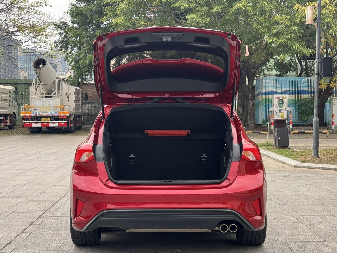 Ford Focus ST 2023 thumb 11