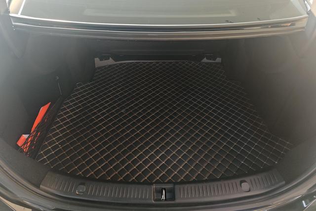 Mercedes-Benz E-Class 2023 thumb 8