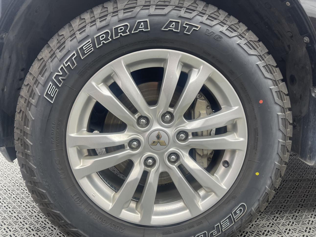 Mitsubishi Pajero 2020 thumb 4