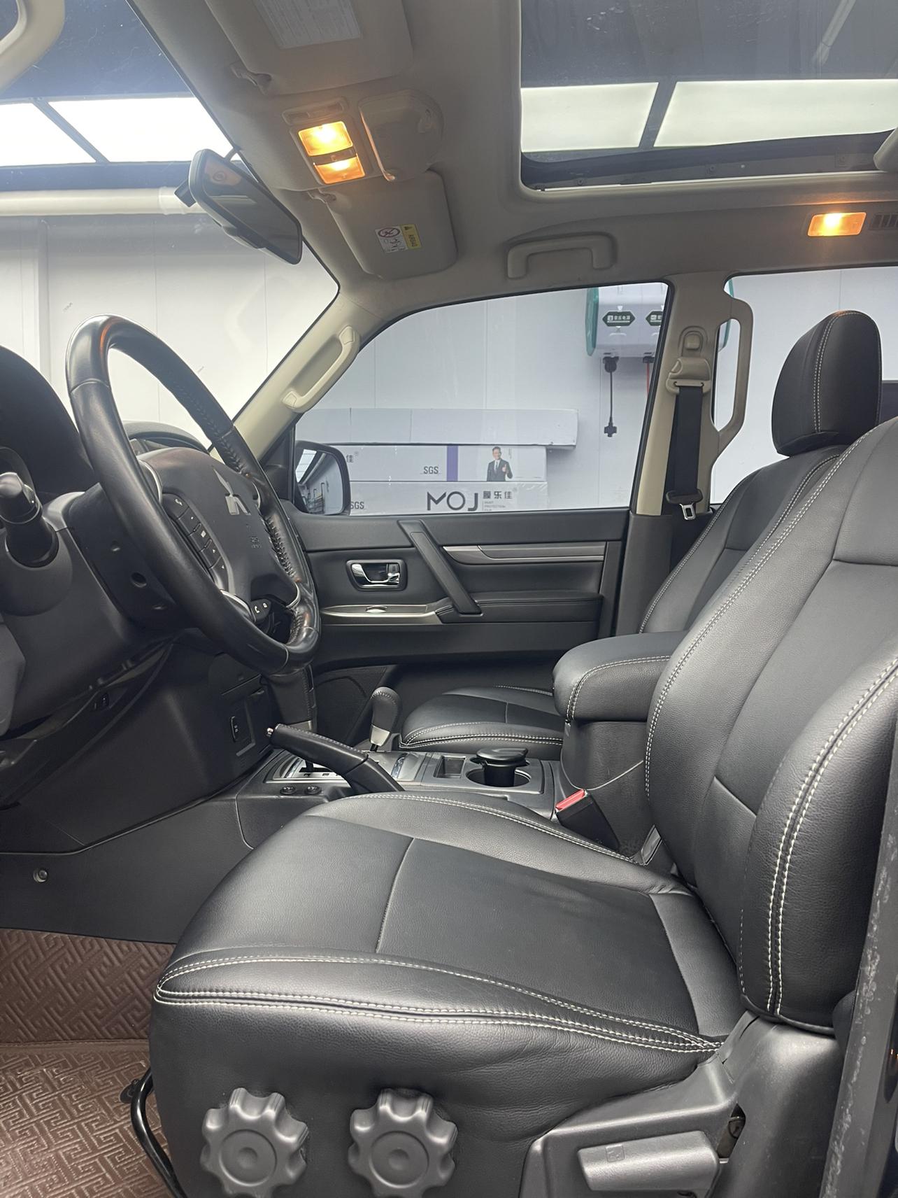 Mitsubishi Pajero 2020 thumb 9