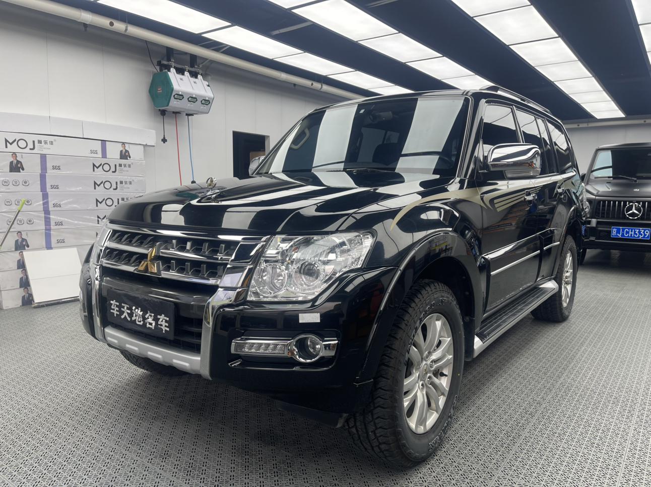 Mitsubishi Pajero 2020 thumb 11