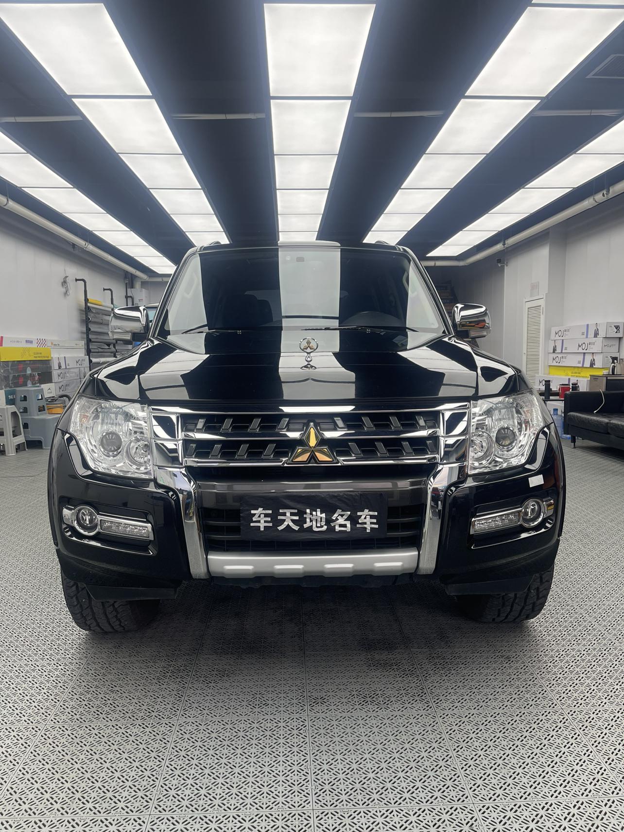 Mitsubishi Pajero 2020 thumb 12