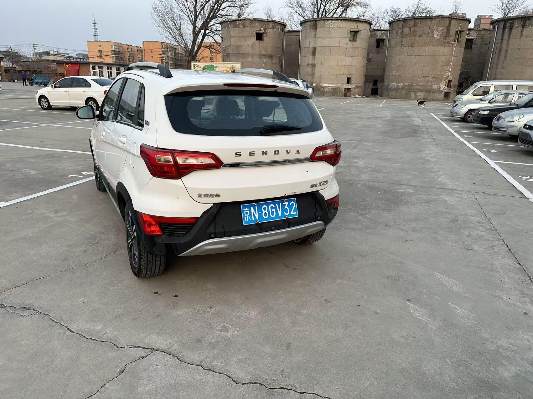 BAIC X25 2016 thumb 4