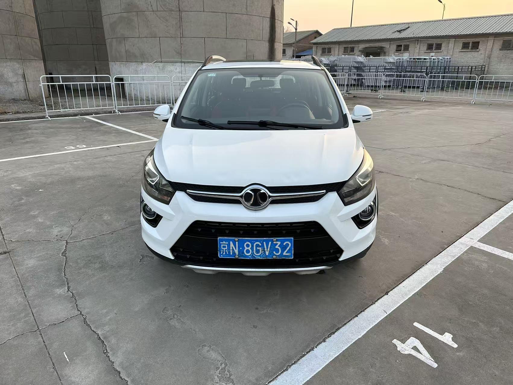 BAIC X25 2016 thumb 9