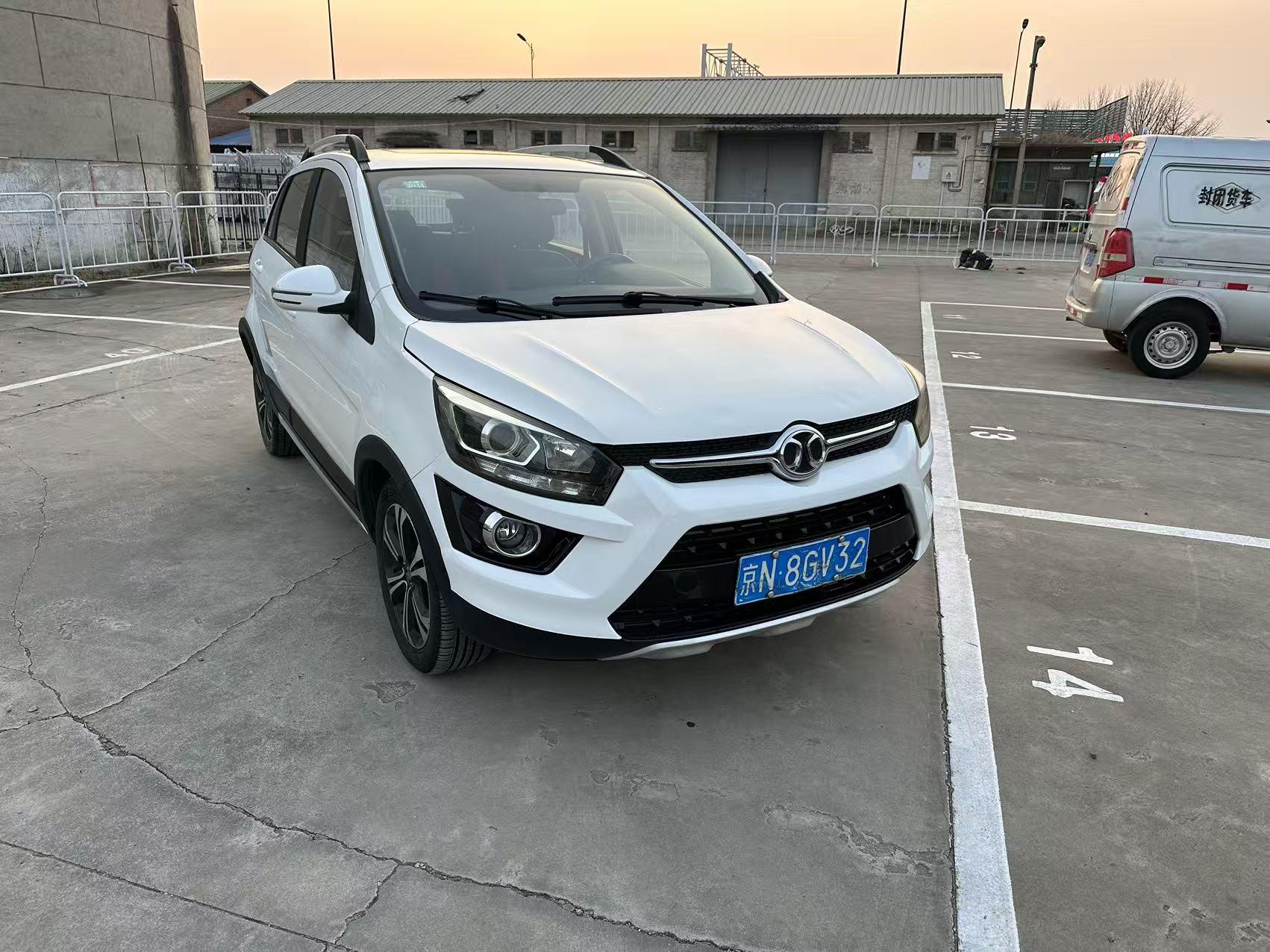 BAIC X25 2016 thumb 10
