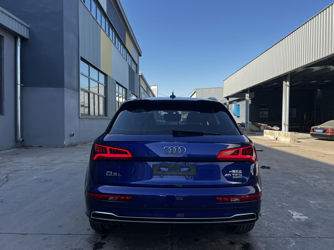 Audi Q5 2019 thumb 3