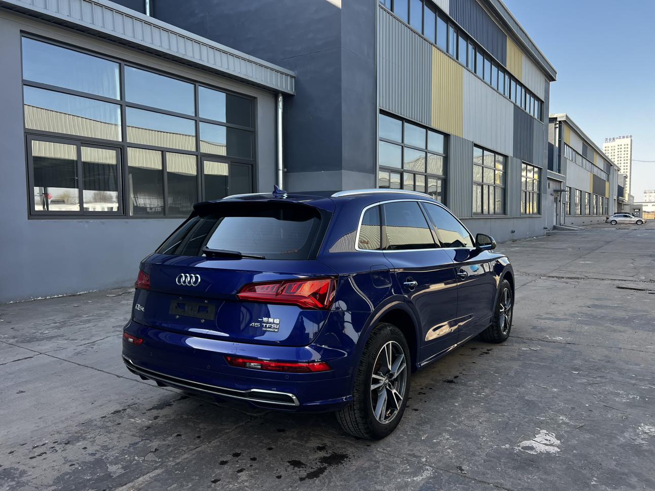 Audi Q5 2019 thumb 4