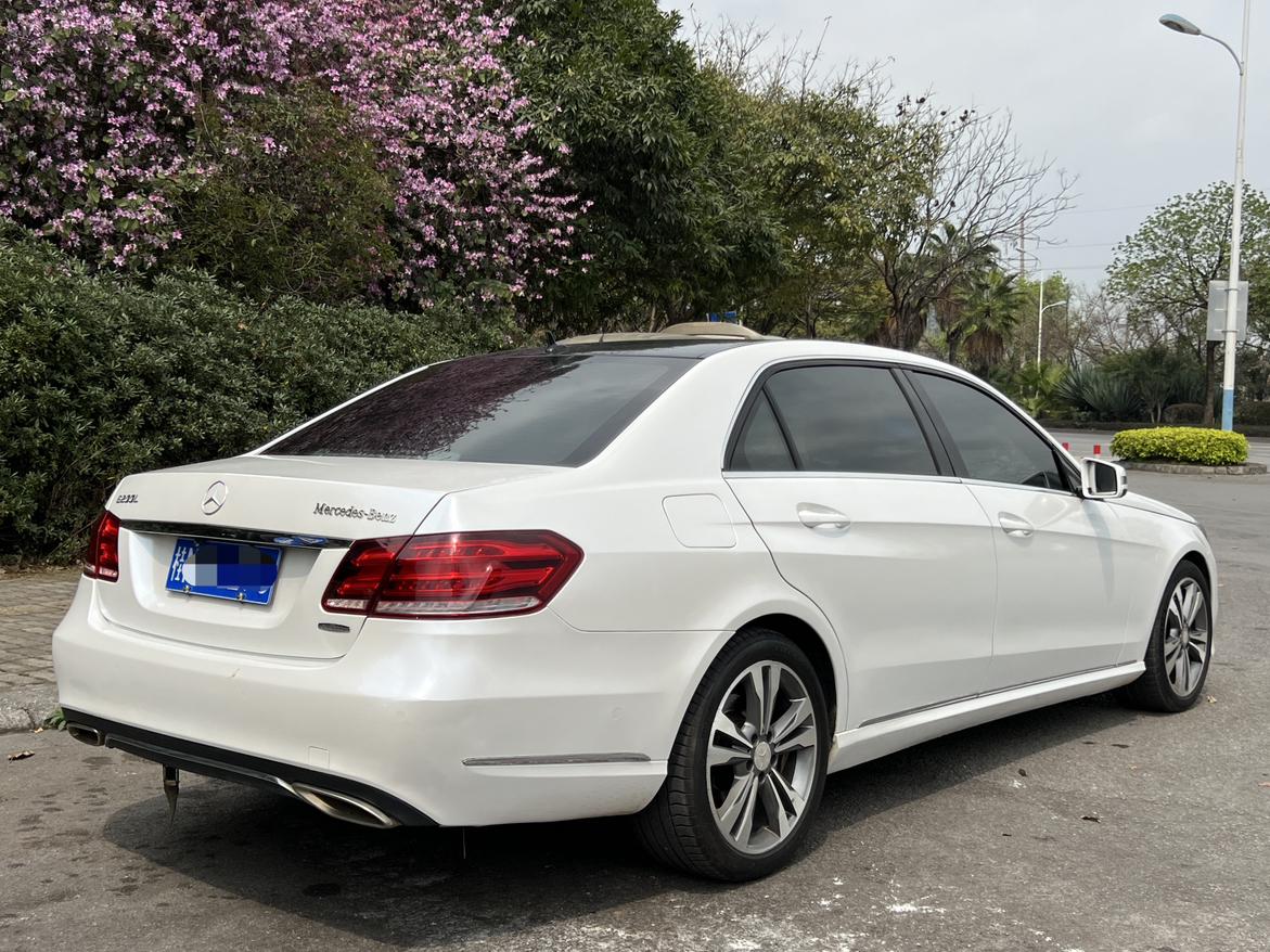 Mercedes-Benz E-Class 2016 thumb 4